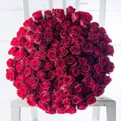Rózsa csokor 99 szál vörös rózsából