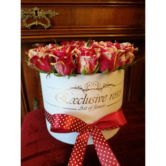 Exlusive Rózsa Box,18-20 szál 